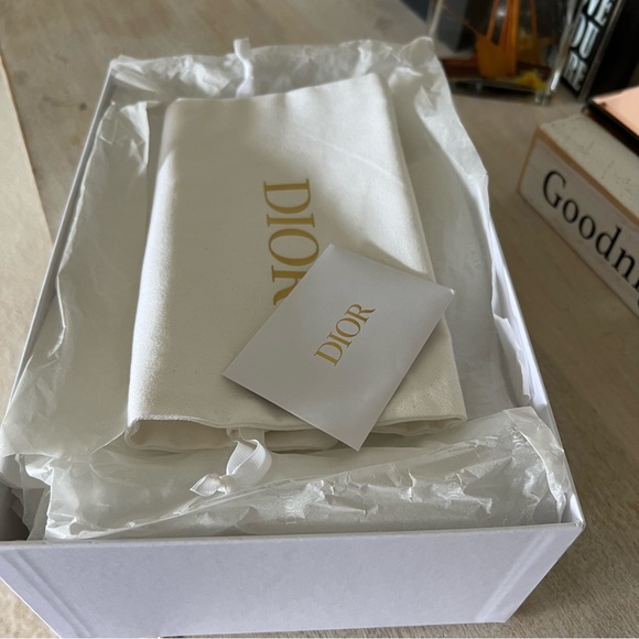 J'Adior Slingback Pump
Christian Dios heels/pumps Patent Calf & R - Picture 14 of 17